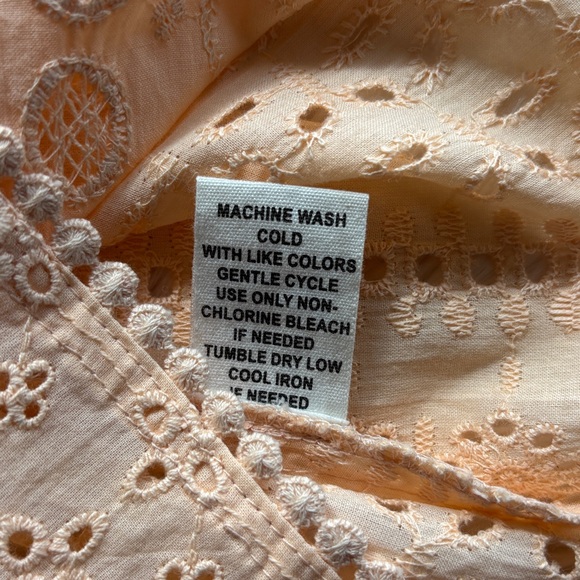 Joie Apricot Crochet Sleeveless Blouse - Picture 5 of 7